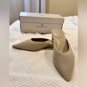 Bandolino Women's Beige Textured Mules